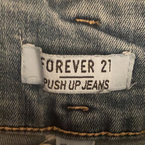 Forever 21 PUSH UP JEANS - Picture 3 of 3
